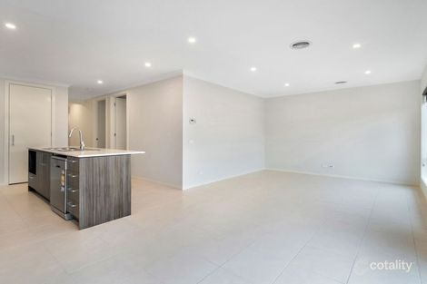 Property photo of 14 Springbank Road Wollert VIC 3750