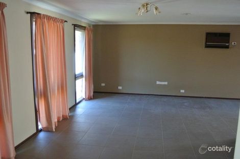 Property photo of 5 Regal Avenue Hallam VIC 3803