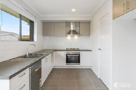 Property photo of 9 Botany Way Pakenham VIC 3810