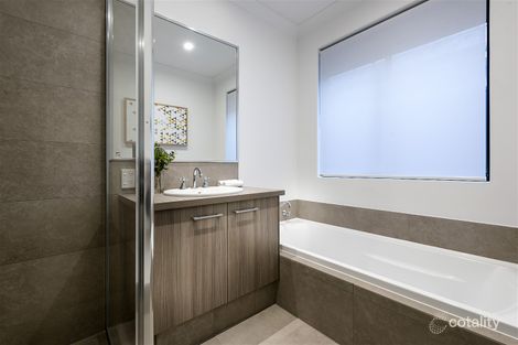 32 Darlot Ave, Success, WA 6164