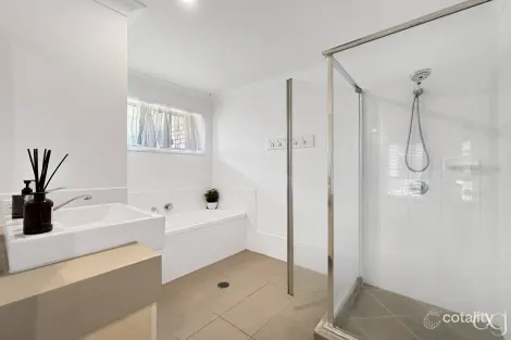 Property photo of 25 Perrys Crescent Rosewood QLD 4340