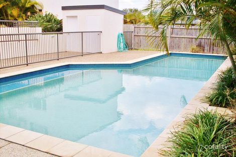 7/4 Proud St, Labrador, QLD 4215