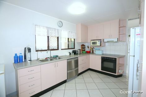 Property photo of 10 Racecourse Road Emerald QLD 4720