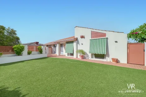 6 Leanne Cl, Woodvale, WA 6026