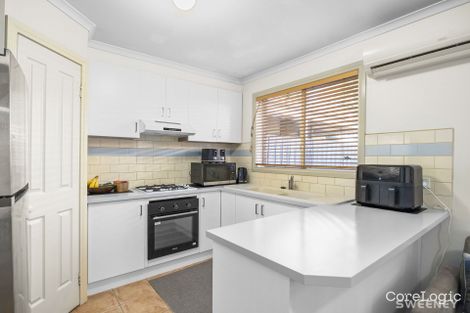 Property photo of 2/26 Bracken Grove Altona VIC 3018