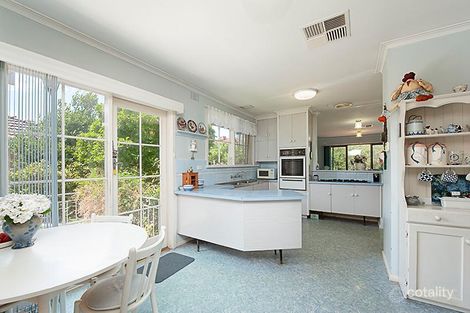 Property photo of 18 Palm Beach Crescent Mount Waverley VIC 3149
