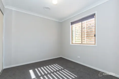 Property photo of 2/48-54 Fleet Drive Kippa-Ring QLD 4021
