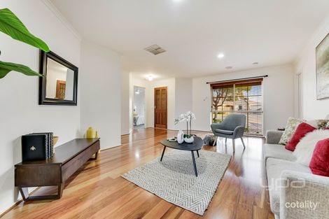 Property photo of 10 Chamney Place Roxburgh Park VIC 3064