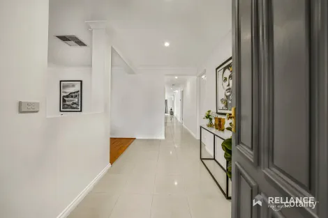Property photo of 14 Holly Drive Point Cook VIC 3030