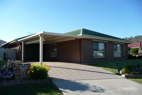 Property photo of 1 Hamilton Place West Wodonga VIC 3690