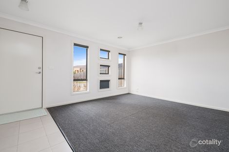 Property photo of 9 Rahni Close Narre Warren VIC 3805