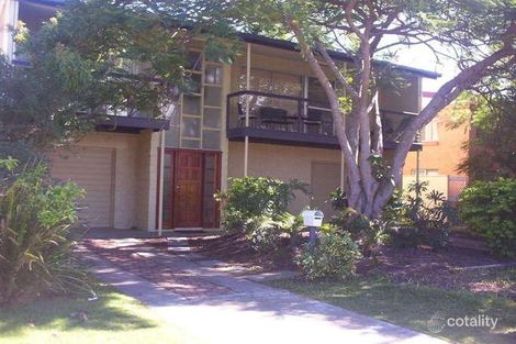 32 Stradbroke St, Biggera Waters, QLD 4216