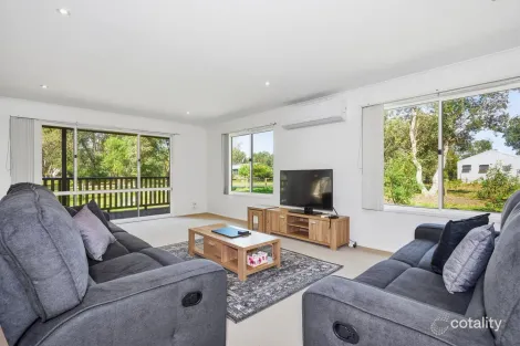 126 Meridan Rd, Golden Beach, VIC 3851