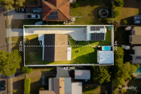 215 Scarborough Rd, Scarborough, QLD 4020