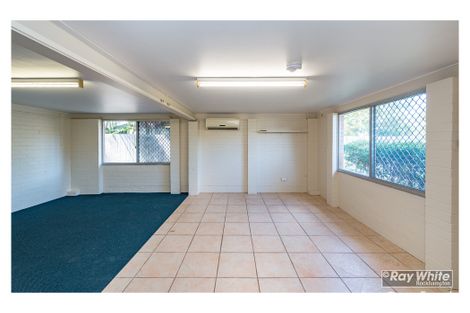 Property photo of 313 Blanchfield Street Koongal QLD 4701