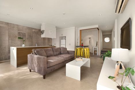 Property photo of 5/24 Pine Avenue Elwood VIC 3184