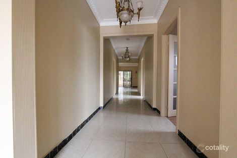 Property photo of 21 Coolaroo Crescent Lurnea NSW 2170