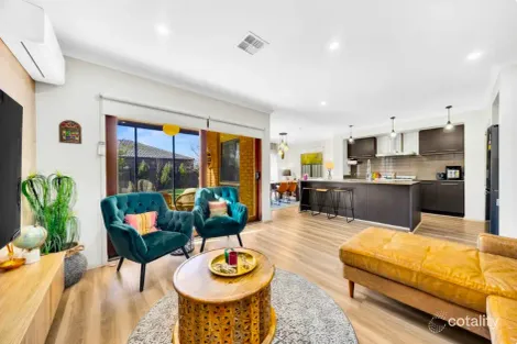 Property photo of 3 Fleur Way Truganina VIC 3029