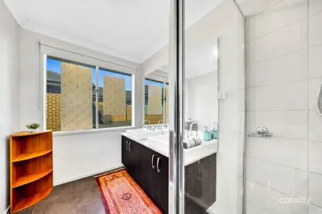 Property photo of 3 Fleur Way Truganina VIC 3029