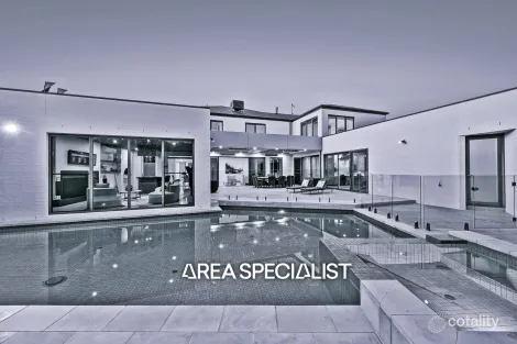 Property photo of 6 Lake King Circle Waterways VIC 3195
