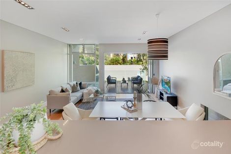 Property photo of 2/42 Peak Avenue Main Beach QLD 4217