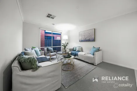 Property photo of 11 Atherton Way Werribee VIC 3030