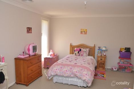 Property photo of 60 Fahy Crescent Orange NSW 2800