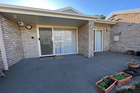 Property photo of 2/2 Moirunna Road Lindisfarne TAS 7015