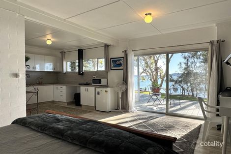 Property photo of 1 Caswell Crescent Tanilba Bay NSW 2319