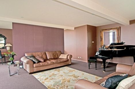 Property photo of 11 Avondale Grove Mount Nelson TAS 7007