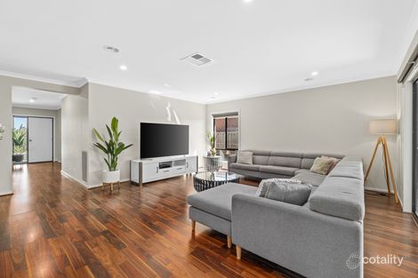 Property photo of 18 Surkitt Boulevard Sale VIC 3850