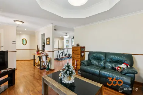 Property photo of 11 Maplewood Green Ellenbrook WA 6069