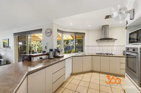 Property photo of 11 Maplewood Green Ellenbrook WA 6069