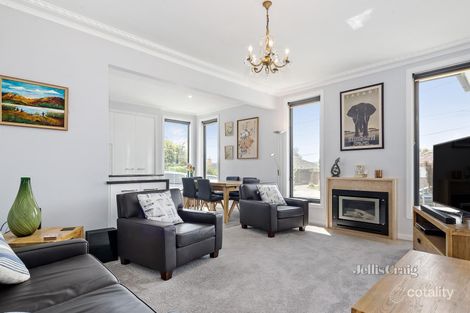 Property photo of 8 Hamlet Street Wendouree VIC 3355