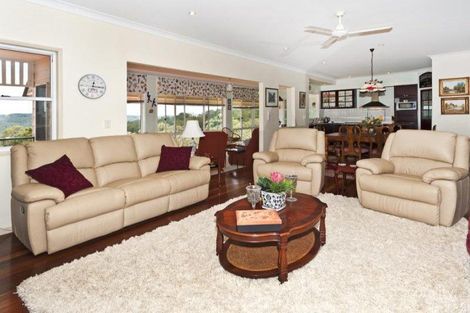 Property photo of 9 Panoramic Drive Preston QLD 4352