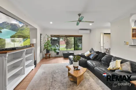 Property photo of 10 Pavetta Close Bentley Park QLD 4869