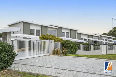 Property photo of 3/140 St Andrews Drive Yanchep WA 6035