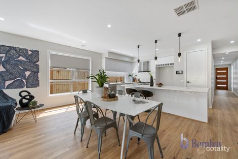 38 Monomeath Dr, Mickleham, VIC 3064