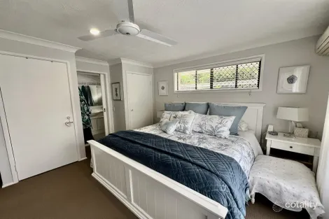 Property photo of 1/6 Samarai Avenue Runaway Bay QLD 4216