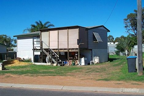 246 First St, Wonthella, WA 6530