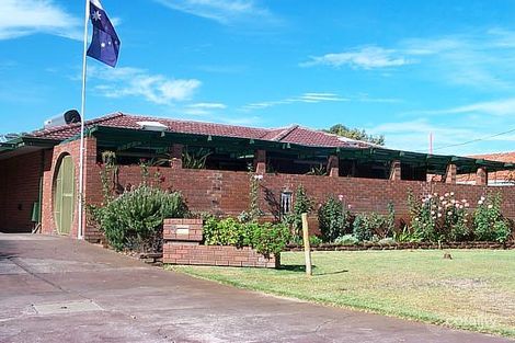 3 Avon Ct, Thornlie, WA 6108