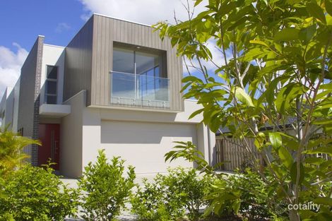 2/61 Sailaway St, Mermaid Waters, QLD 4218