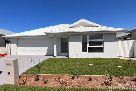 16 Fitzroy Pl, South West Rocks, NSW 2431