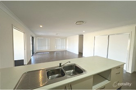 Property photo of 8 Olsen Court Roma QLD 4455