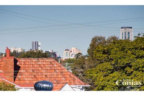 Property photo of 18 Dovedale Crescent Ashgrove QLD 4060