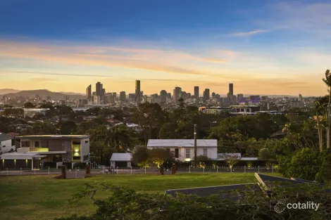 14 Otway St, Holland Park, QLD 4121