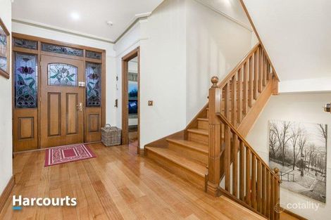 Property photo of 10 Barellan Mews Berwick VIC 3806