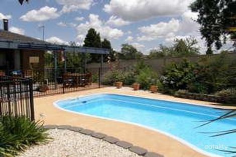 18 Kabbera Bvd, Kelso, NSW 2795