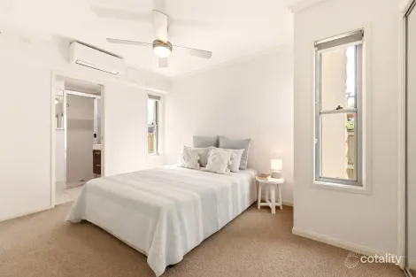 Property photo of 1/51 Lambert Road Indooroopilly QLD 4068