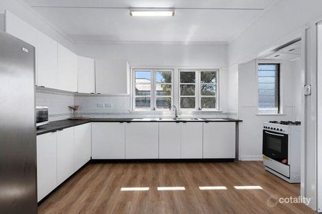 Property photo of 25 Ernest Street Leichhardt QLD 4305